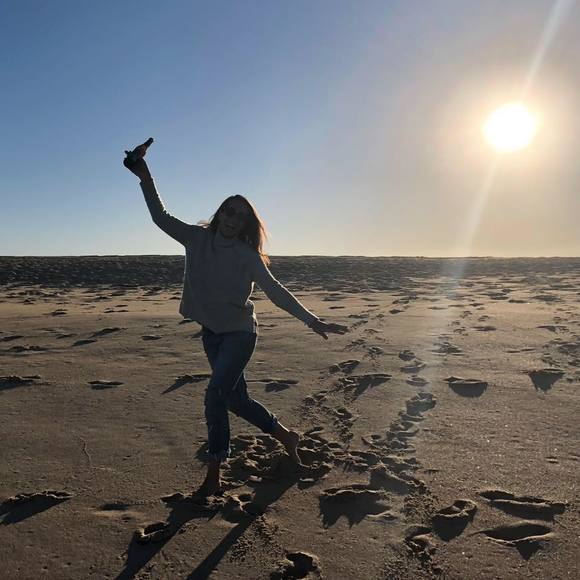 Meet your Posher, Laura - Picture 1 of 1